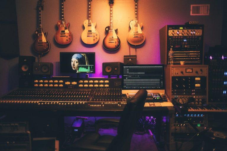 Recording studio and guitar equipment — archive stock photograph