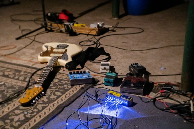 Guitar equipment — archive stock photograph